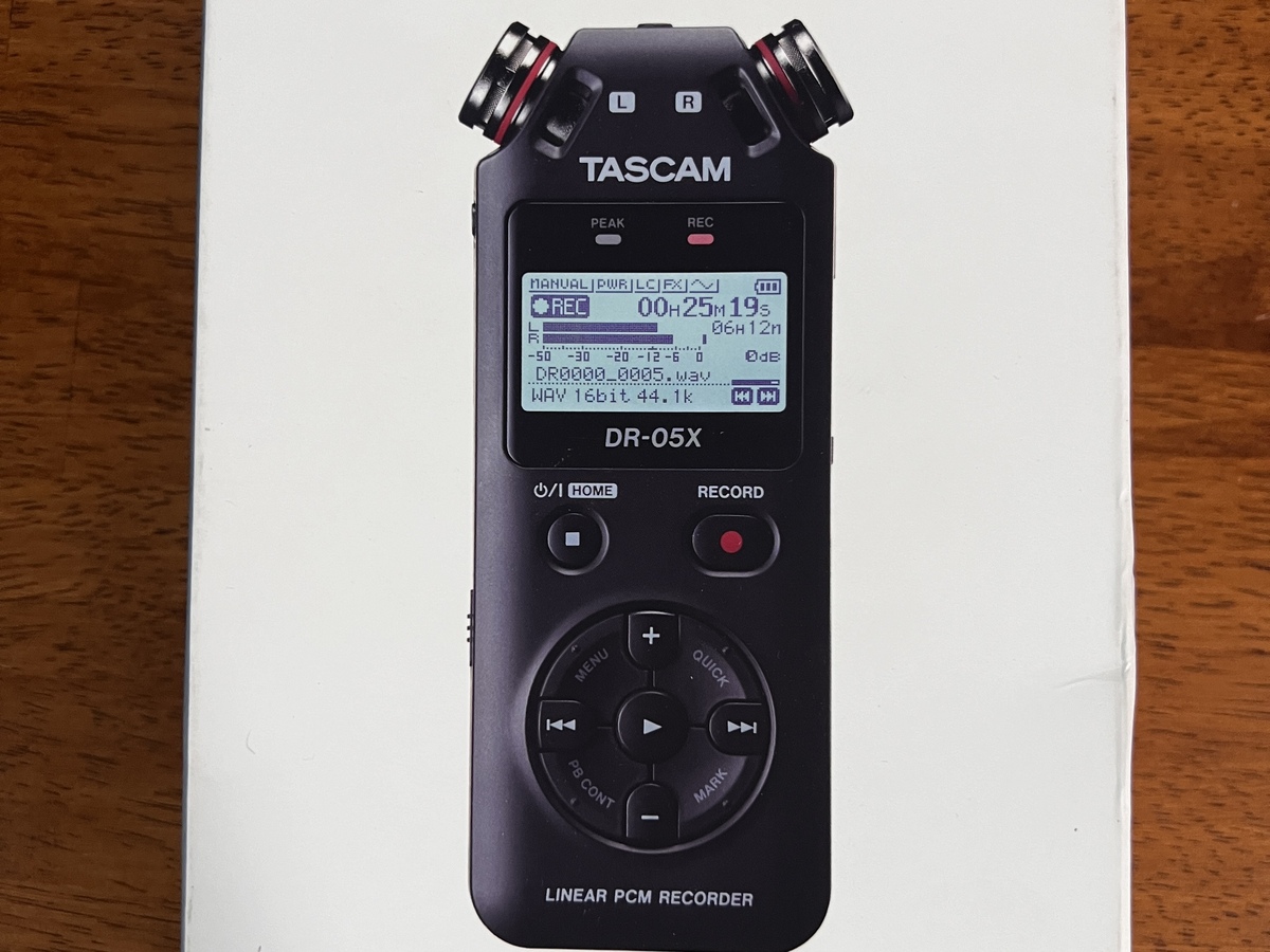 TASCAM DR-05Xの箱